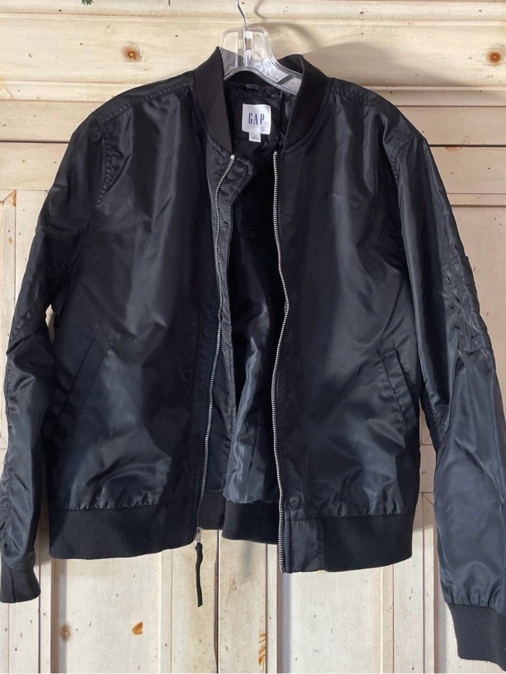 EUC GAP | Black Bomber Jacket | sz L